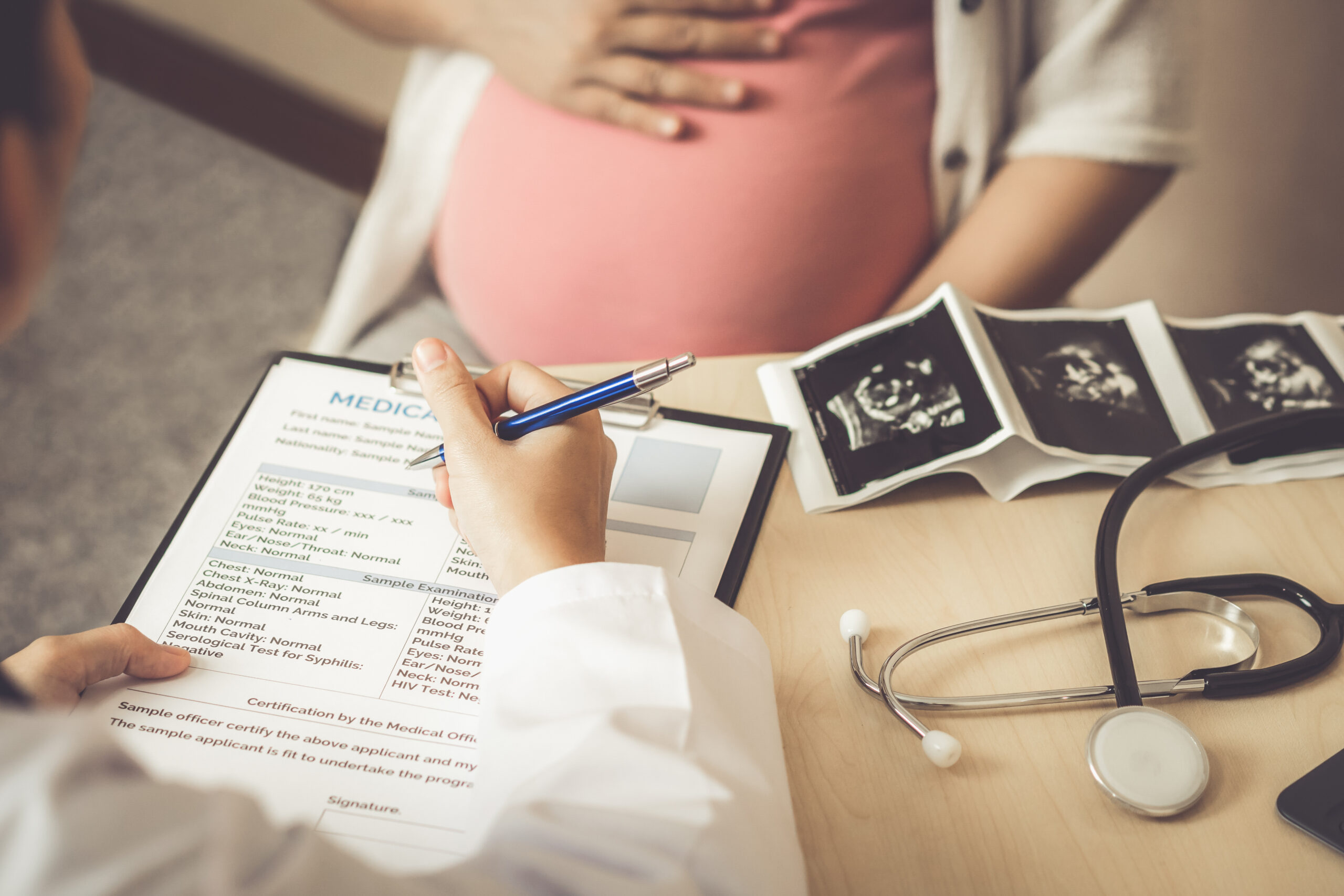 Read more about the article Does Your Pre-existing Conditions or Familial Medical History Affect Your Pregnancy Journey?