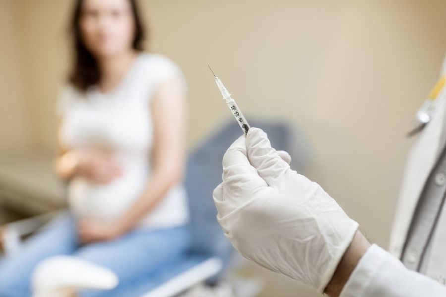 Read more about the article Vaccines and Pregnancy: Navigating a Crucial Decision